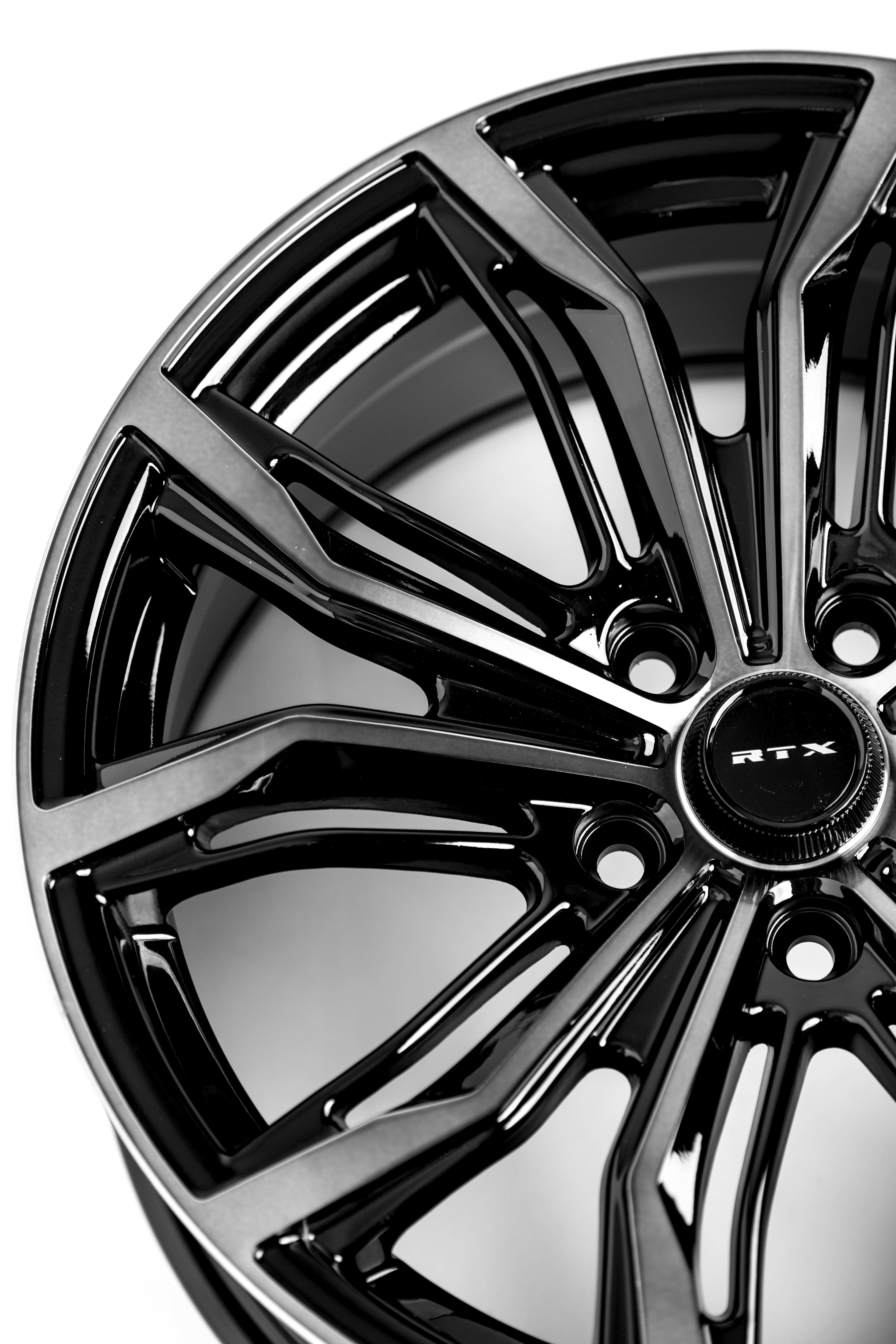 Black Widow • Black Machined Grey • 18x8 5x114.3 ET42 CB73.1