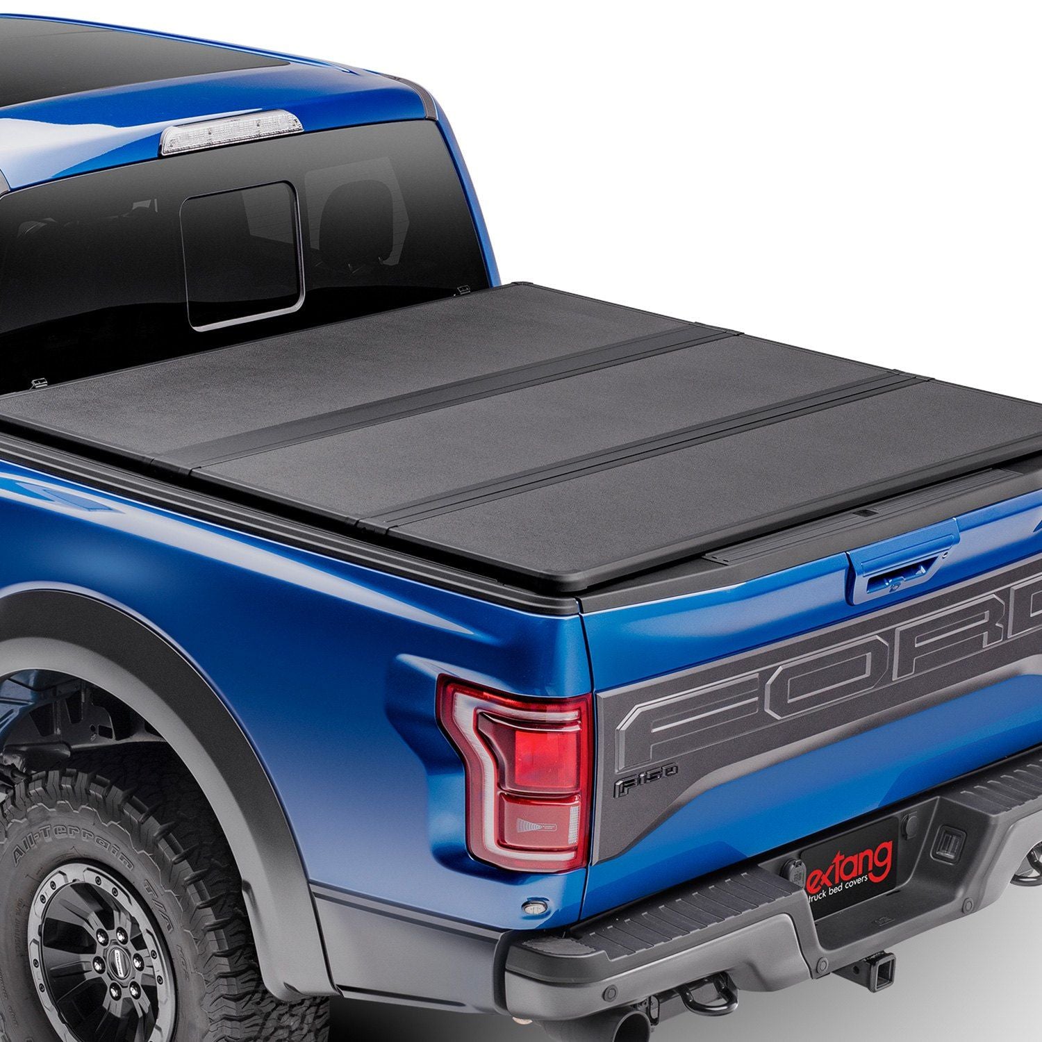 Extang® • 83895 • Solid Fold 2.0 • Hard Tri-Fold Tonneau Cover • Jeep Gladiator 5' 20-23 w/out Trail Rail System